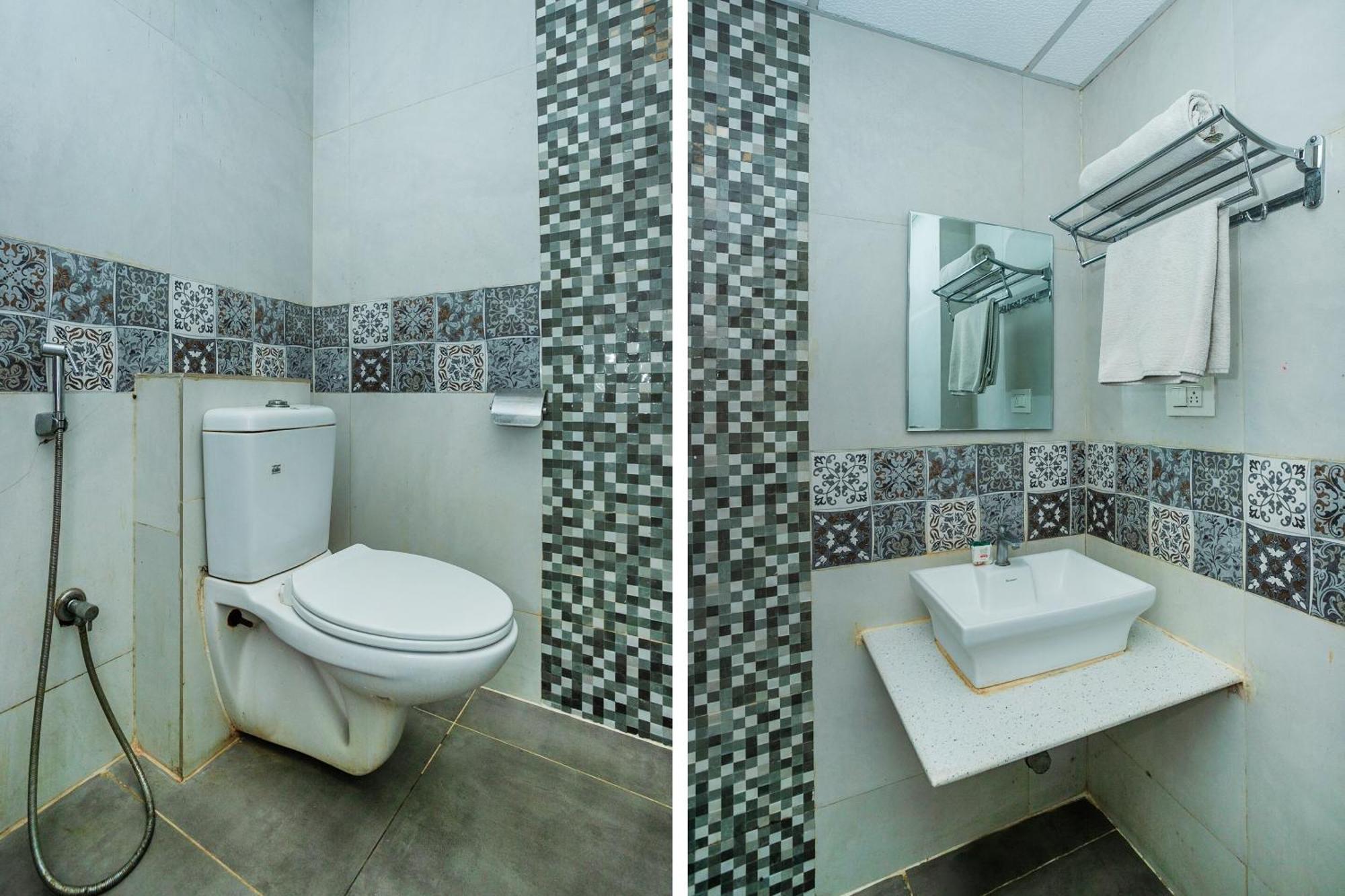 Super Collection O Indian Suites Near Sitara Restaurant Bangalore Buitenkant foto