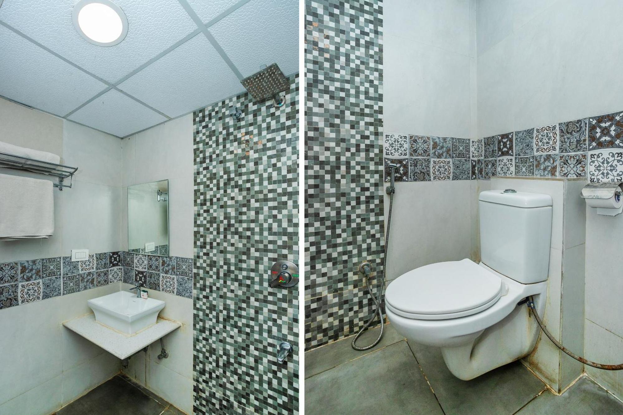 Super Collection O Indian Suites Near Sitara Restaurant Bangalore Buitenkant foto
